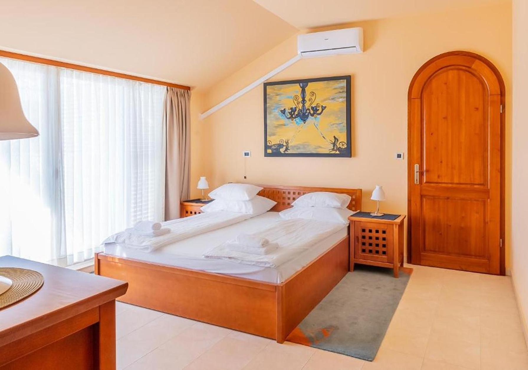 Arcadium Guest house